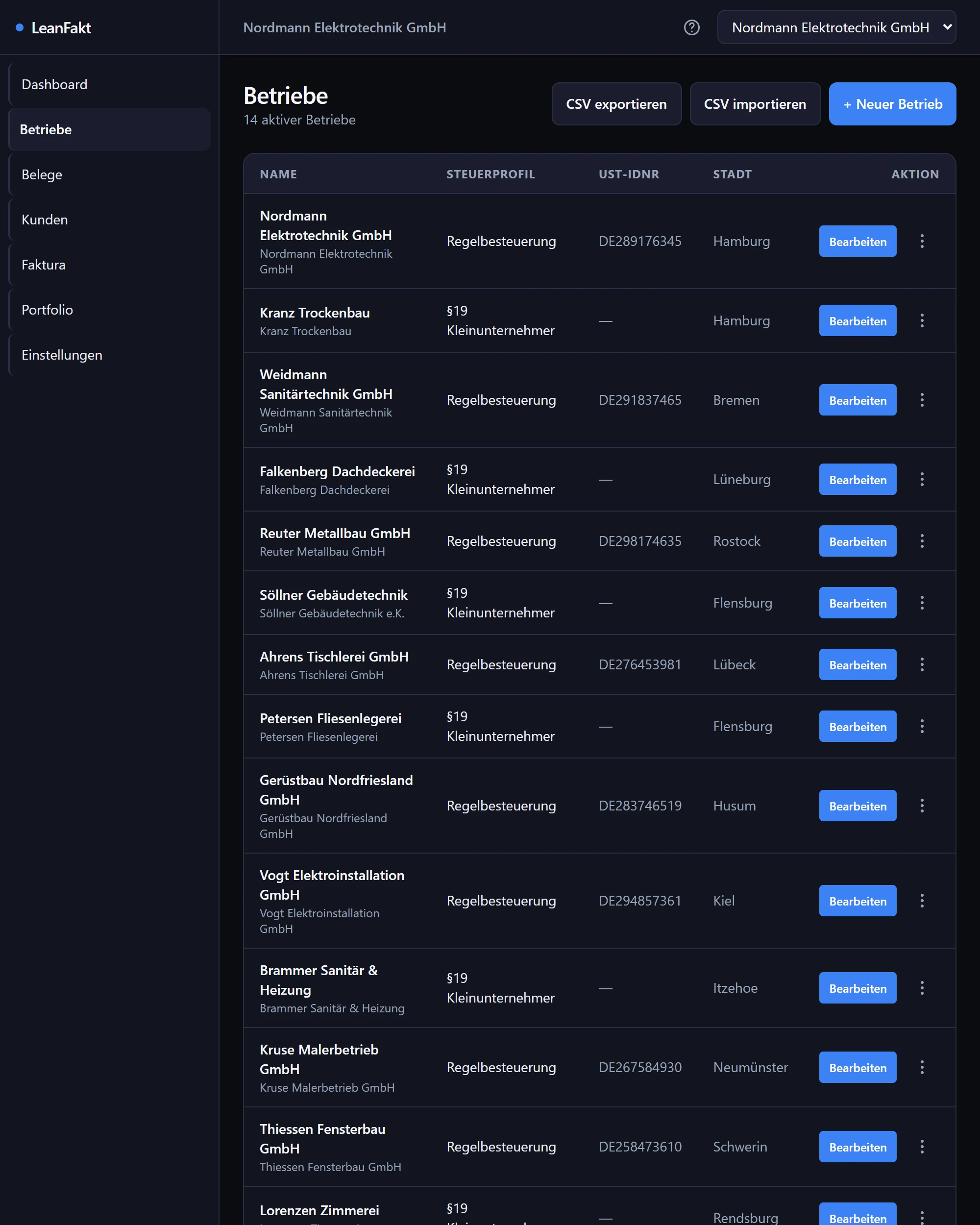 LeanShift Fakt на смартфон. Отворен избор на фирма в заглавната лента с няколко юридически лица, зад него таблото на активната фирма.